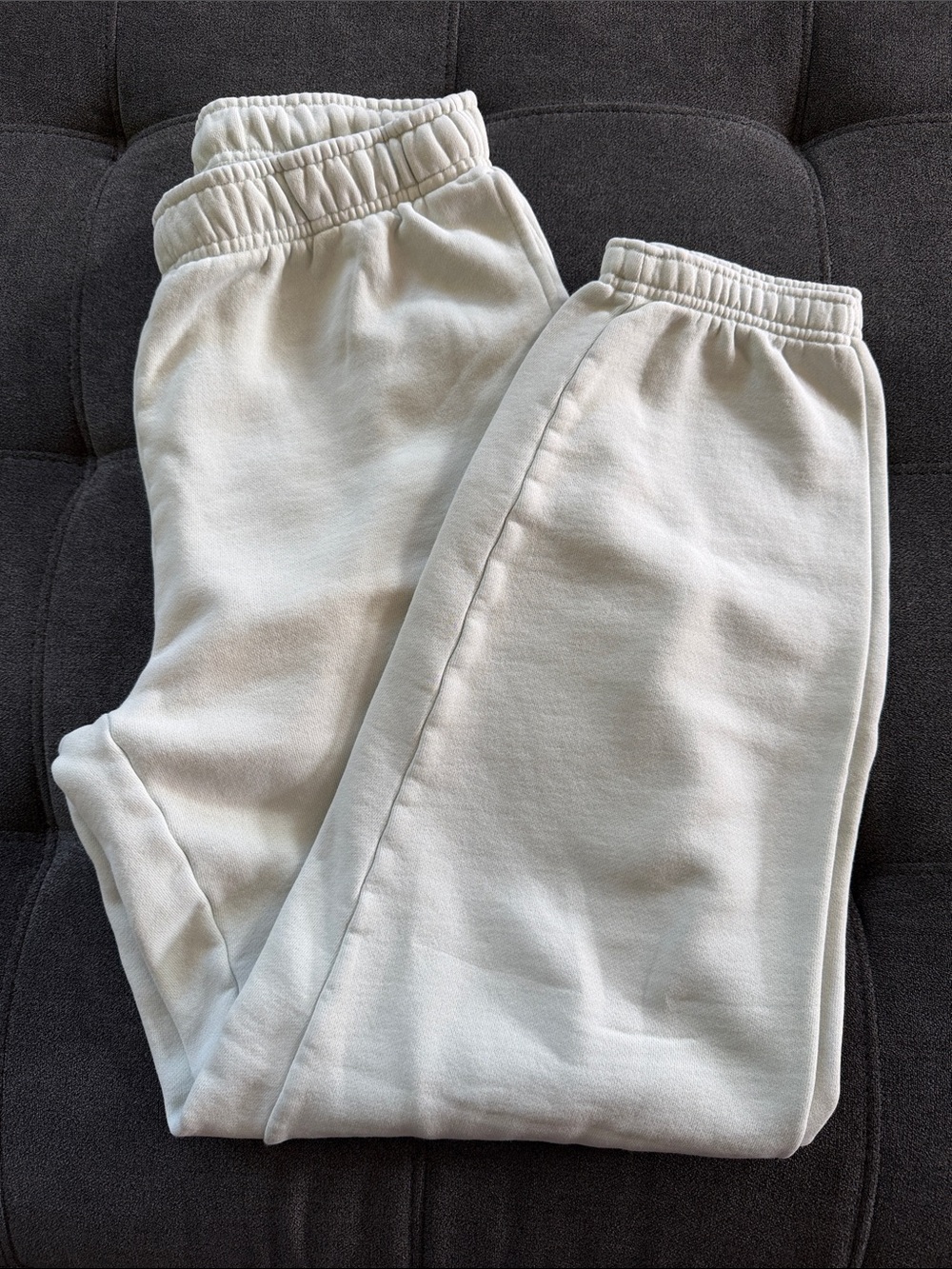 Aritzia TNA cozy fleece Elastic Waist Joggers. Size XS. Light mint green color
